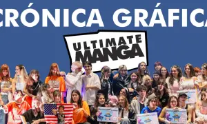 Grupo de jóvenes celebrando en el salon del manga zaragoza.
