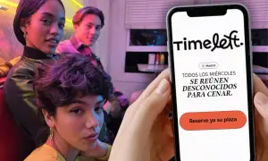 Jóvenes en un ambiente de neón, uno sostiene un teléfono con la app Timeleft. "Todos los miércoles se reúnen desconocidos para cenar", se lee. Opiniones sobre esta app son positivas.