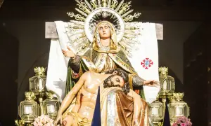Virgen con Cristo muerto en brazos, parte de la procesión de los gitanos Zaragoza.