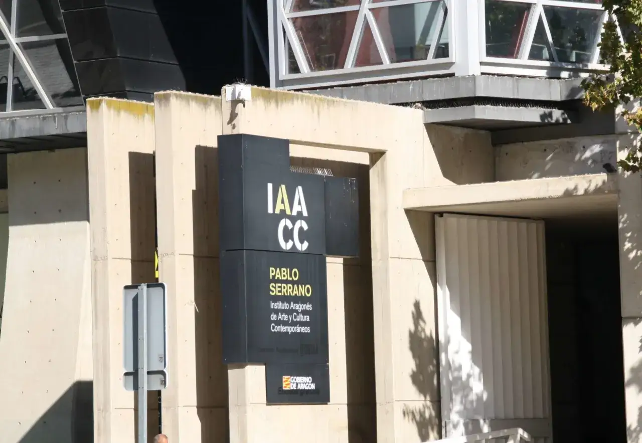 Fachada del museo Pablo Serrano Zaragoza, Instituto Aragonés de Arte y Cultura Contemporáneos.
